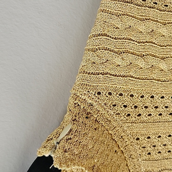 ST JOHN Collection Cable Knit Short Sleeve Sweater in Gold metallic Women Sz M‎ - Picture 5 of 8